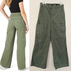 NWT Lee Women's High Rise A Line Cargo Pant Wide Leg Green Army Utility Size 31
